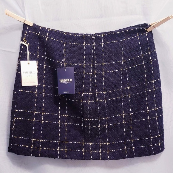 Dresses & Skirts - Tweed knit mini skirt Navy and Gold size M 🆕💕